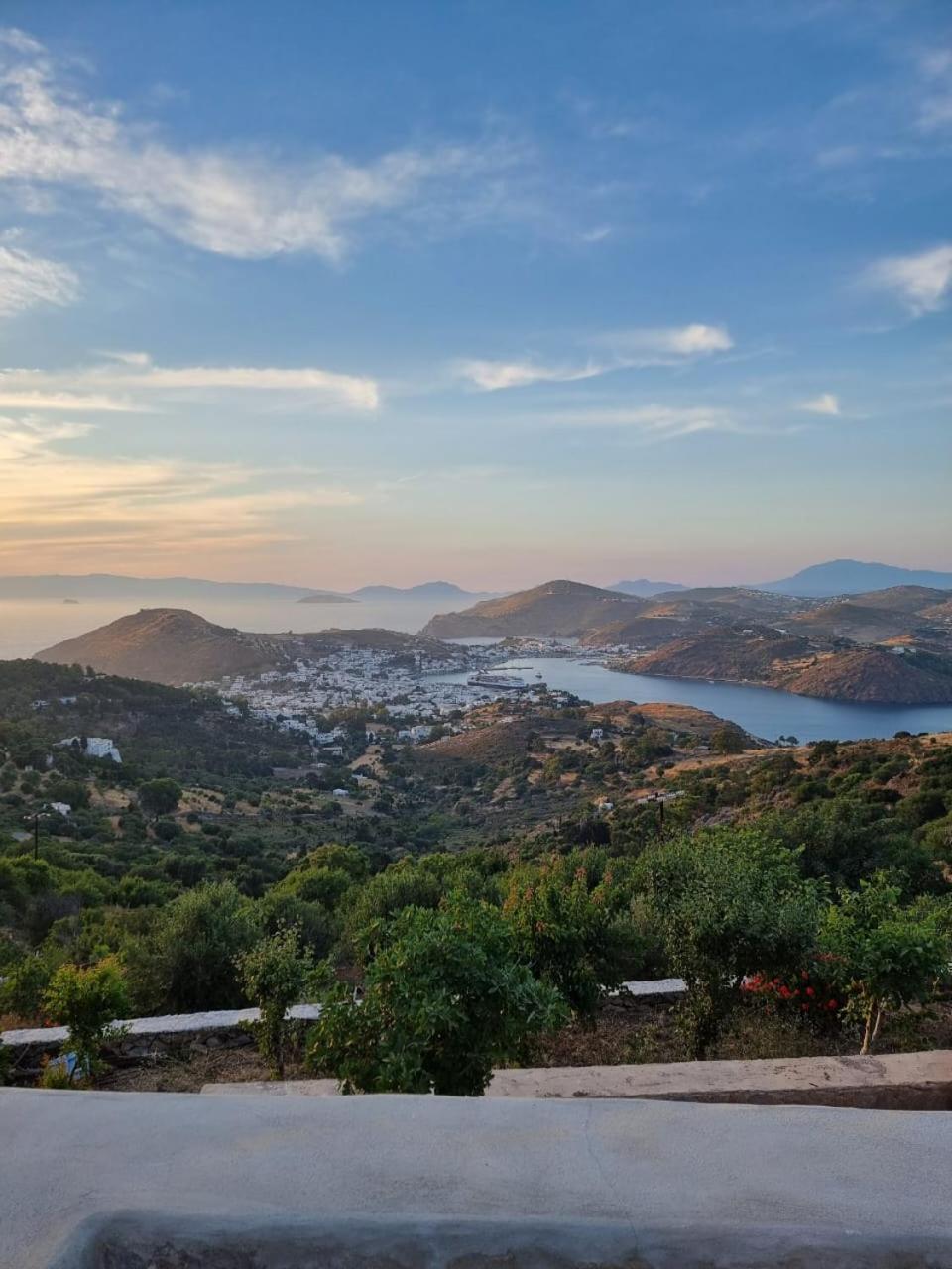 TRADITIONAL STUDIO Chora Patmos Exterior foto